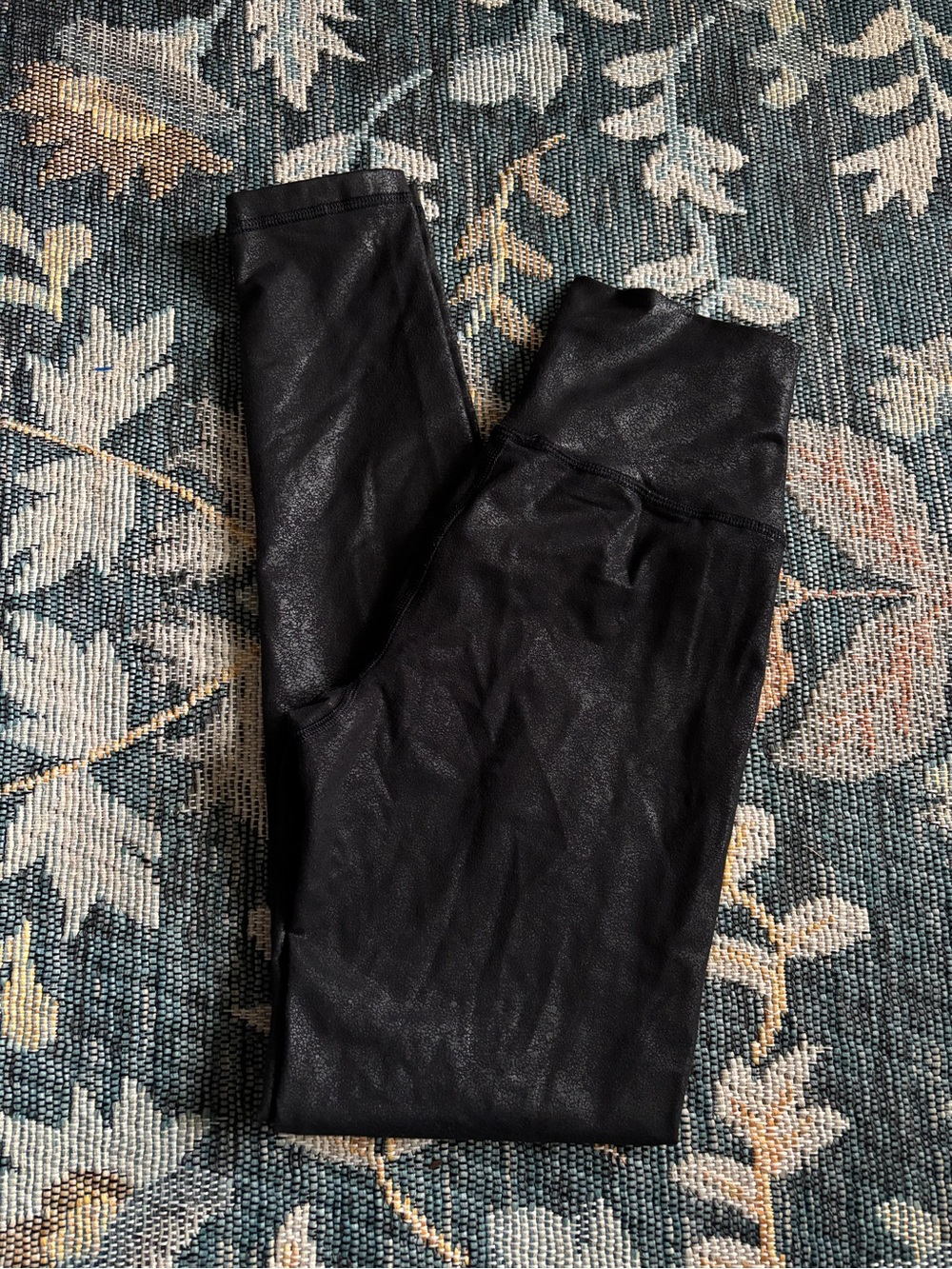 OFFLINE by Aerie Women's Black Coated Faux Leather The HuggerLeggings Size Small